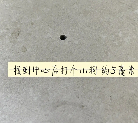 镇远瓷砖空鼓维修公司专业解答在瓷砖铺贴过程中，如果砂料搅拌不均匀，将会带来以下问题